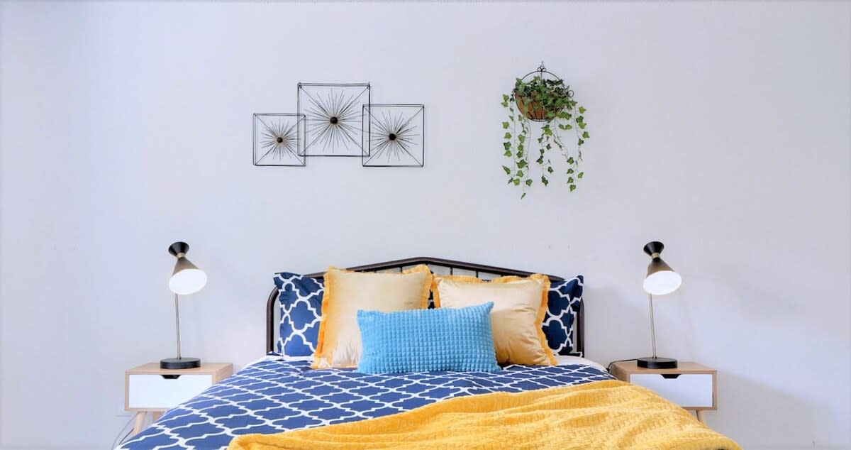 Blue Apt. #B |Stylish & Private 2BR |North Seattle