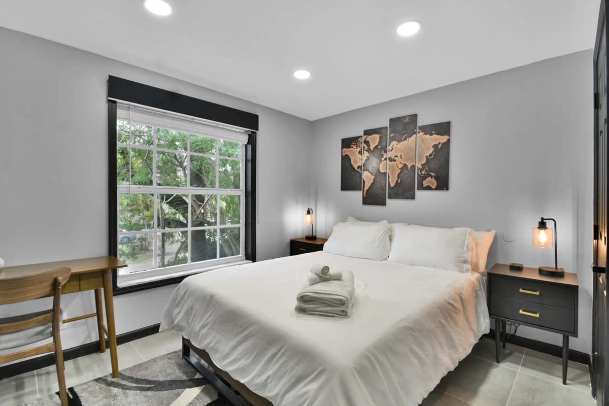 Bright Designer Villa near Fort Lauderdale / Beach