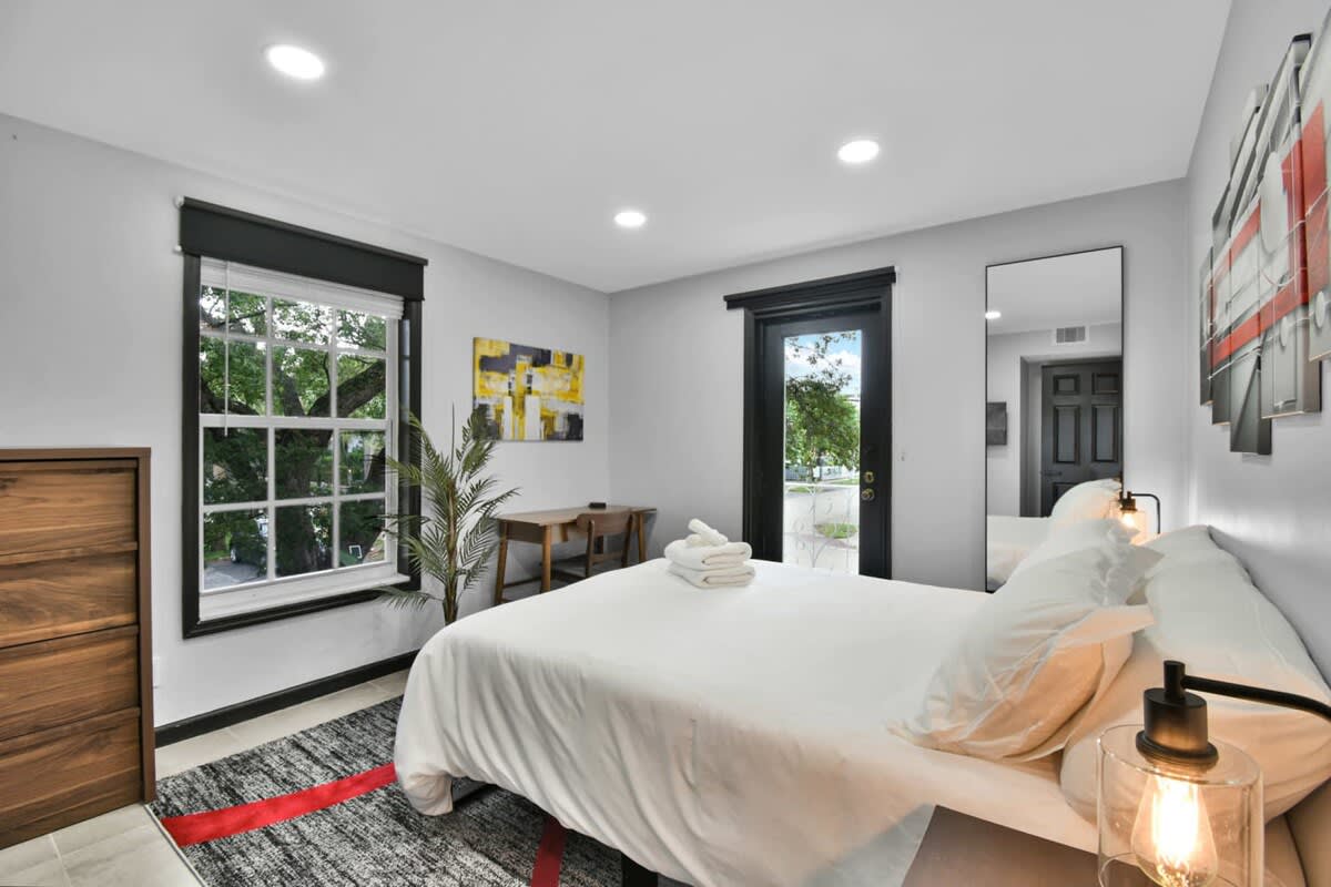 Bright Designer Villa near Fort Lauderdale / Beach