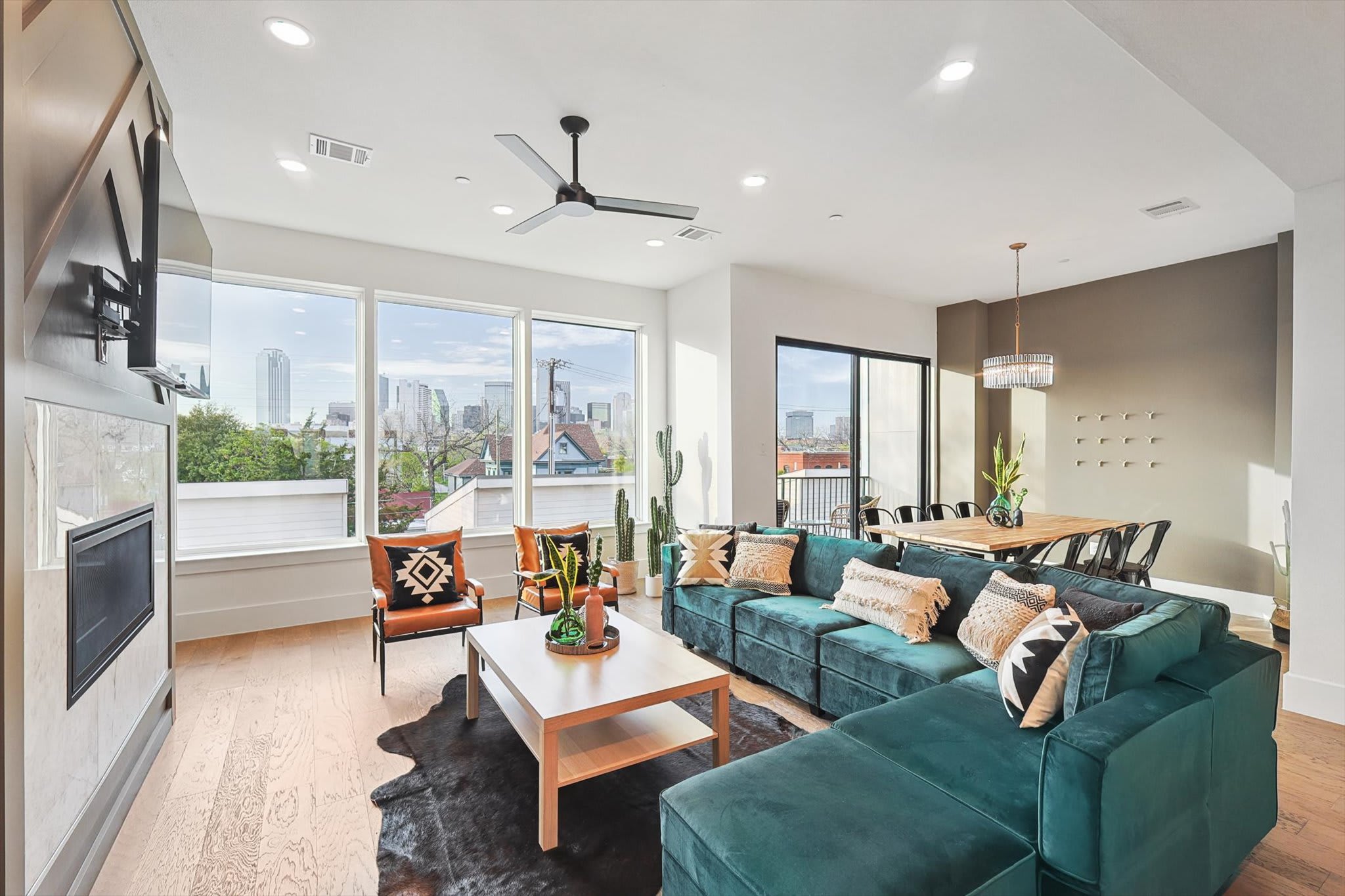 Best of The Cedars - Dallas Views, Rooftop Luxury — Dallas, TX — vacation rental