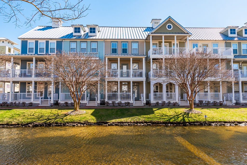 Sunset Island Townhouse - 5 Bdr/ Sleeps 12/ pool — Ocean City, MD — vacation rental