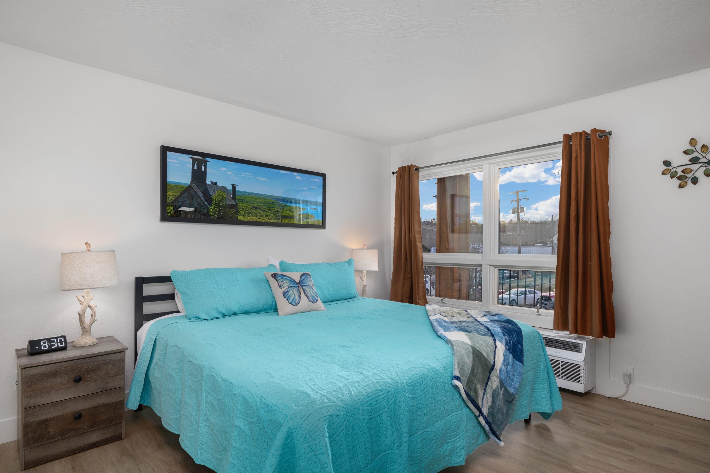 306 – Elevator, walk to landing Gym & indoor pool