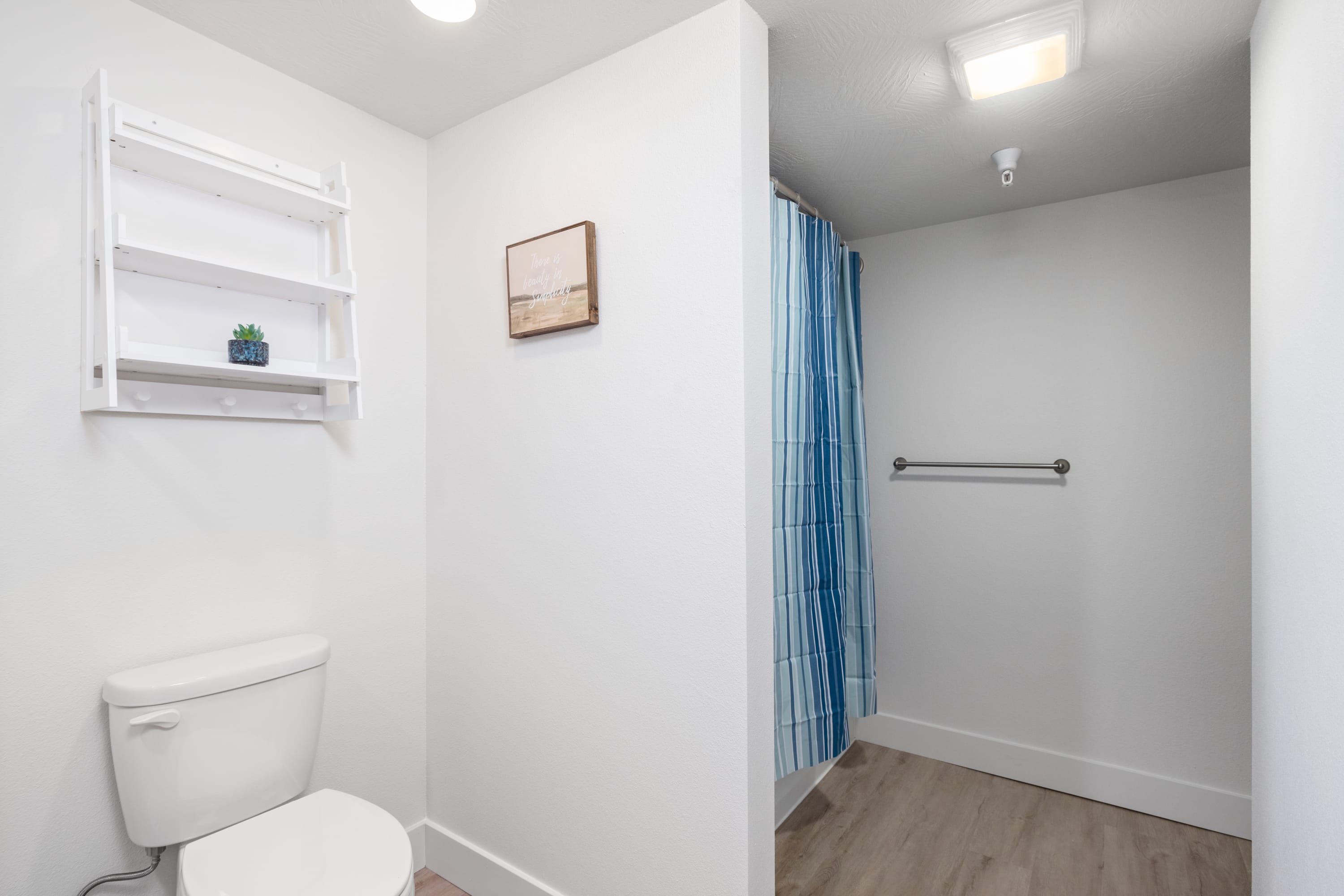 The spacious ensuite bathrooms each provide a tub/shower combo.