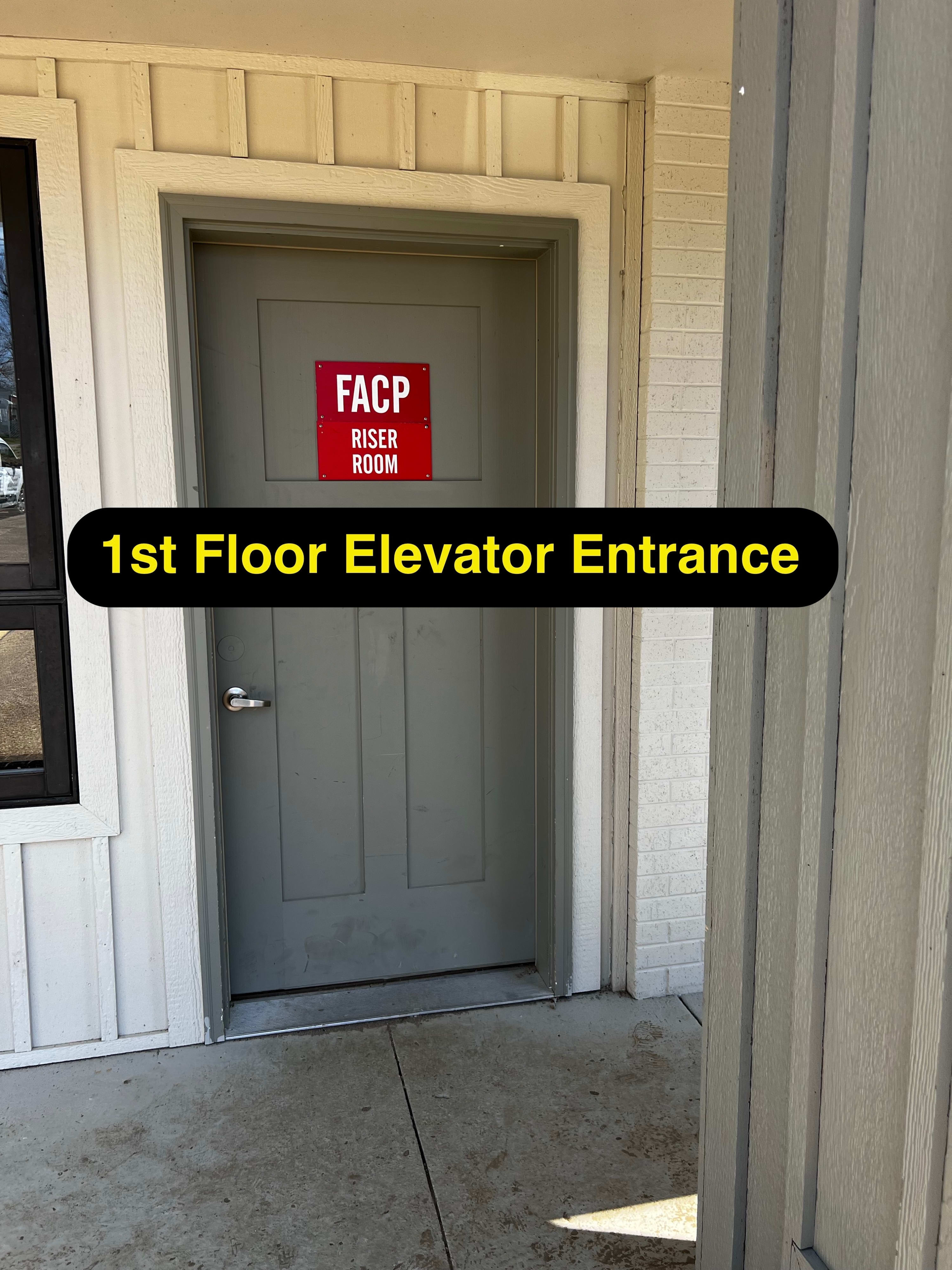 Elevator entrance is marked "Riser"