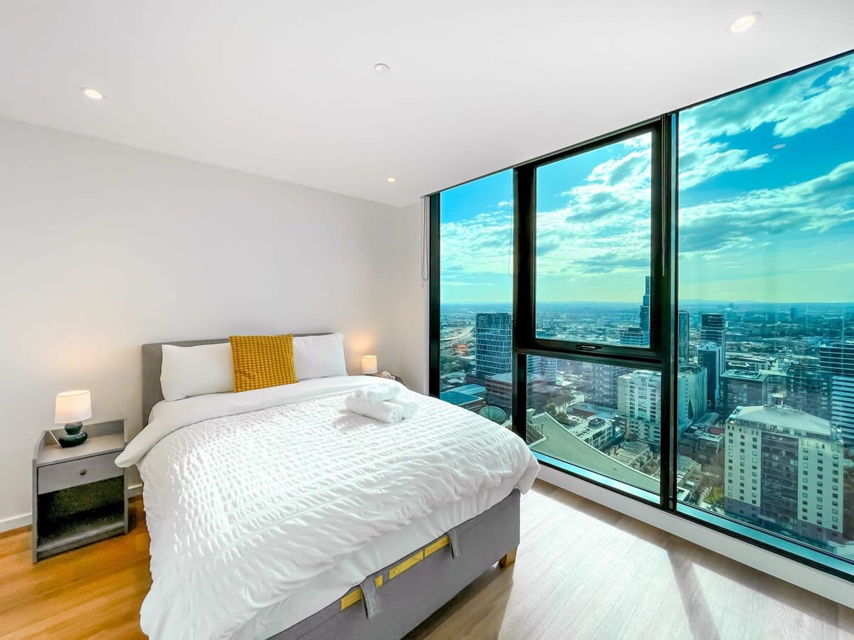 Pride CBD Skyline View 2B2B Apt LV32 Pool & Gym