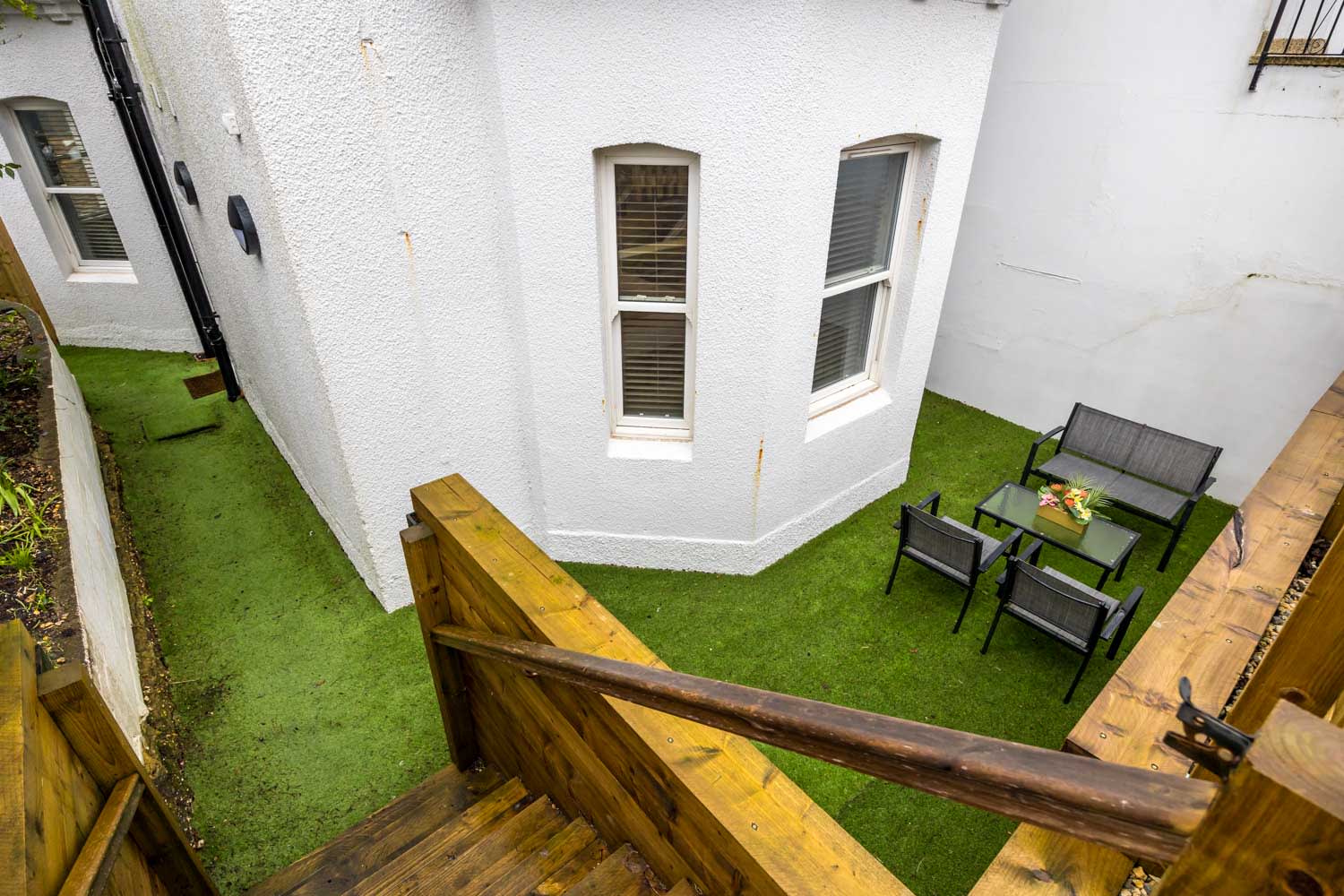 Coastal 1-Bed Apt w/ Free Gym, Parking & Garden