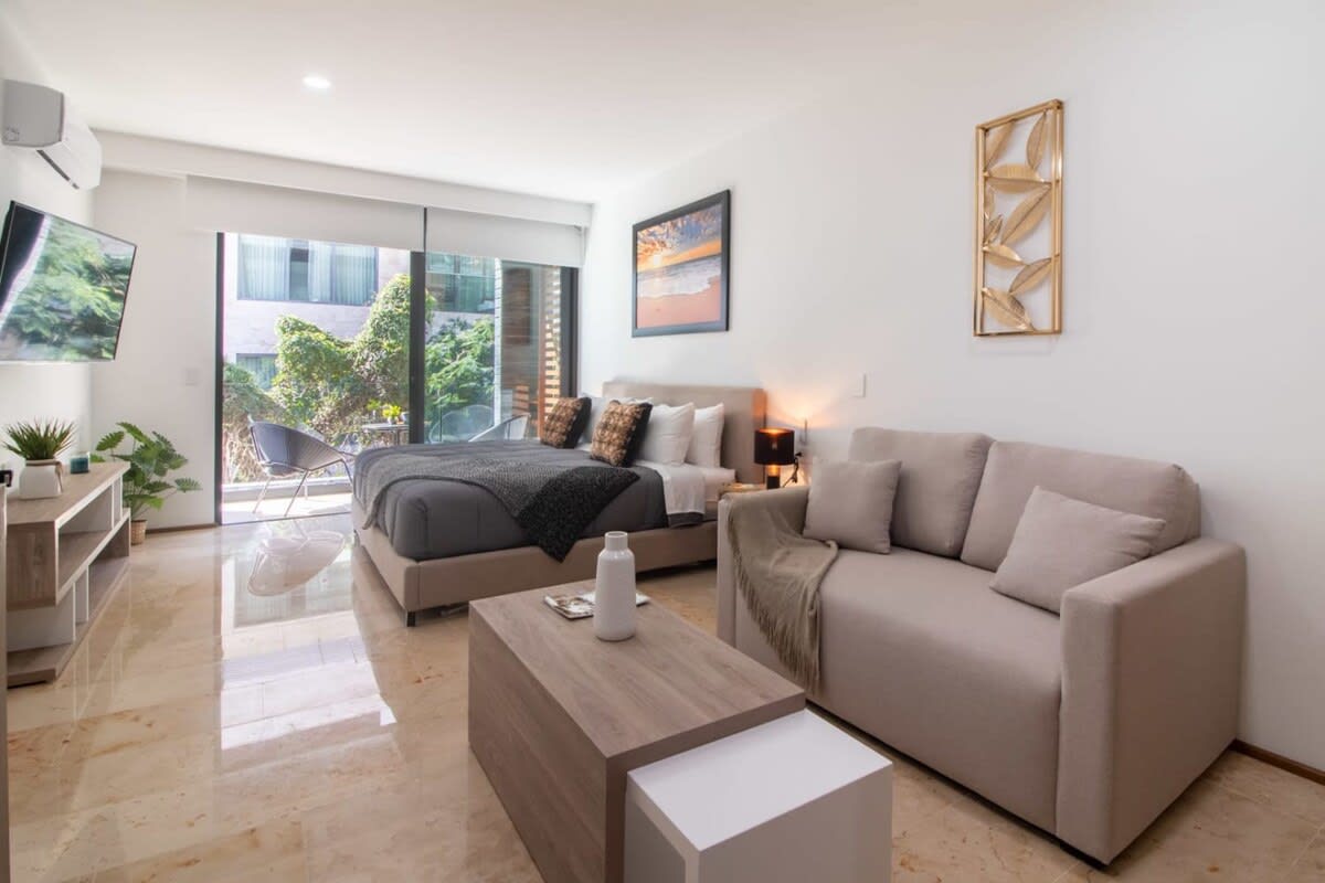 Chic Stay Near 5th, Seaview Roof Pool & Gym Onsite — Playa del Carmen, Quintana Roo — vacation rental