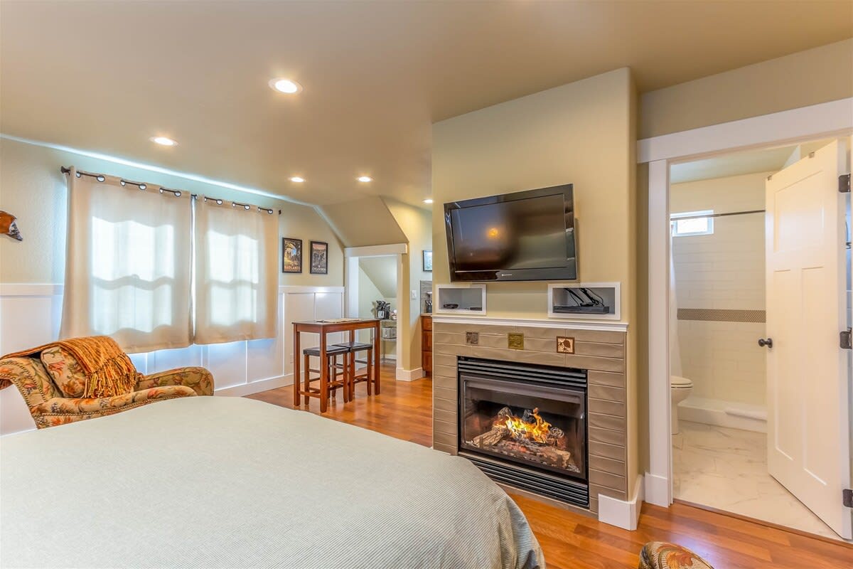 Walkable Bend Bungalow w/ Bikes Included — Bend, OR — vacation rental
