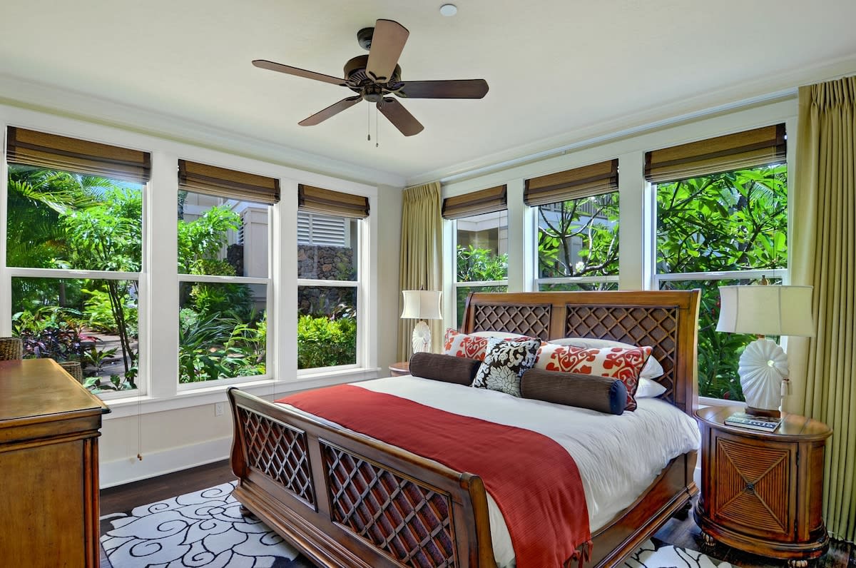 3BR I Poolside Ground-Floor Villa |Walk to Beach|Hot Tub — Koloa, HI — vacation rental