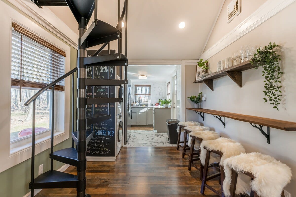 Harvest Hideaway | FirePit | Central Poco Location