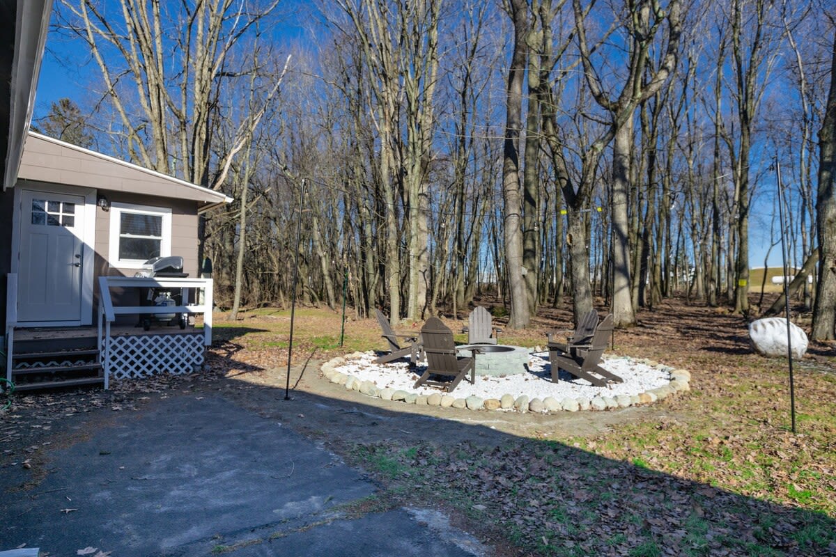 Harvest Hideaway | FirePit | Central Poco Location