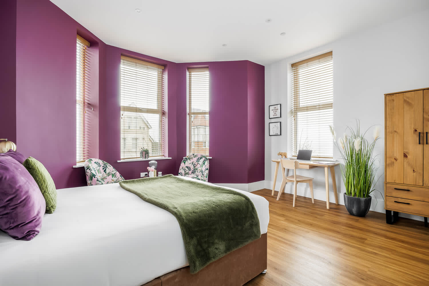 Stunning Sea Views, Family Apt; Free Parking & Gym