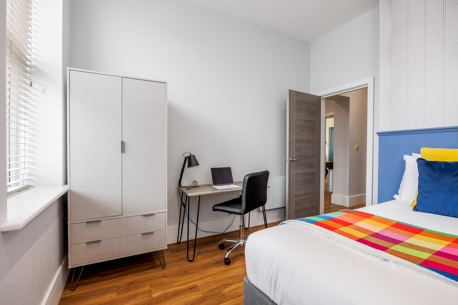 Stunning Sea Views, Family Apt; Free Parking & Gym