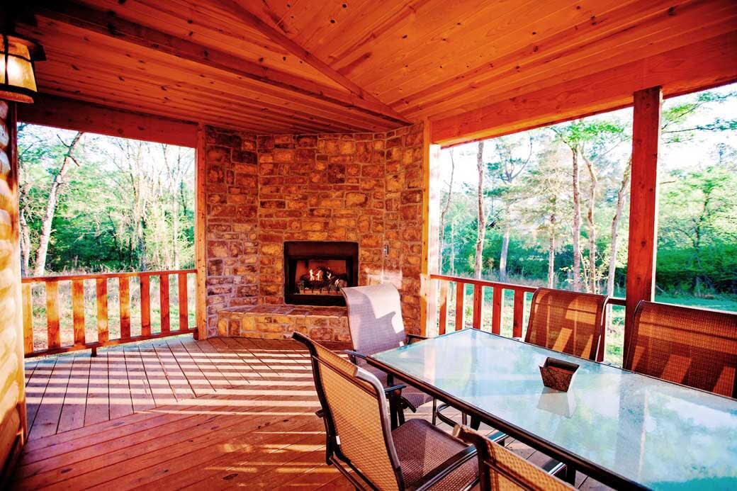 Cul-de-sac Cabin - Pool Table-Hot tub-Pet Friendly