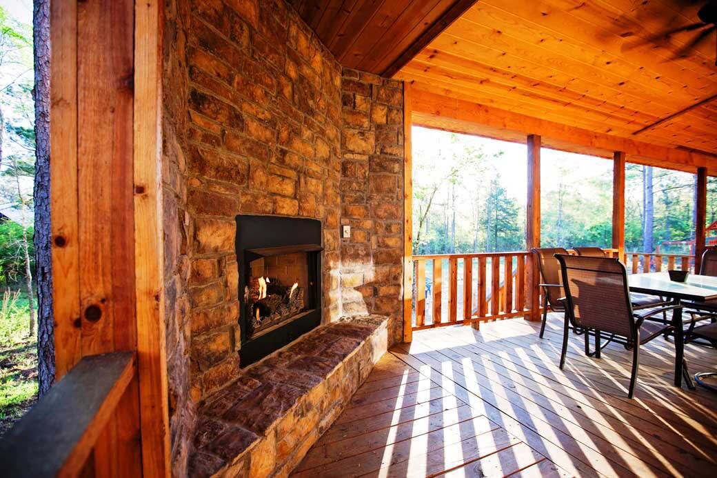 Cul-de-sac Cabin - Pool Table-Hot tub-Pet Friendly