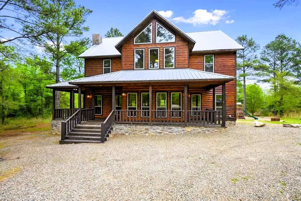 Cul-de-sac Cabin - Pool Table-Hot tub-Pet Friendly