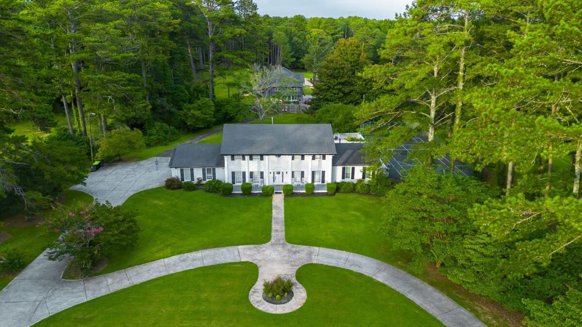 Mansion With Private Pool Bsktball & Tennis courts