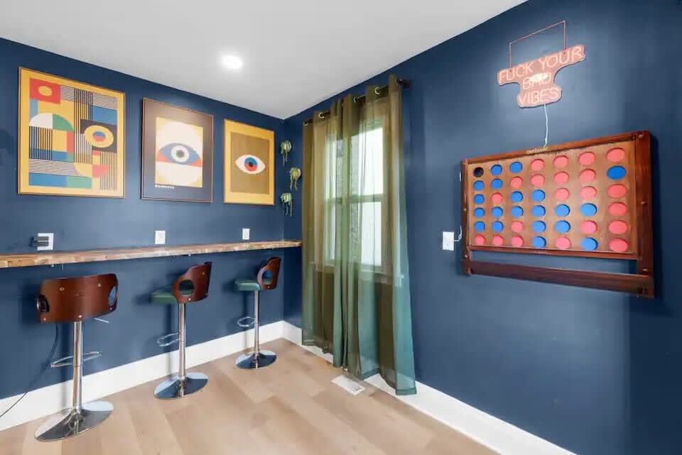 Inviting 7 Bed Home with Hot Tub and Fire Pit