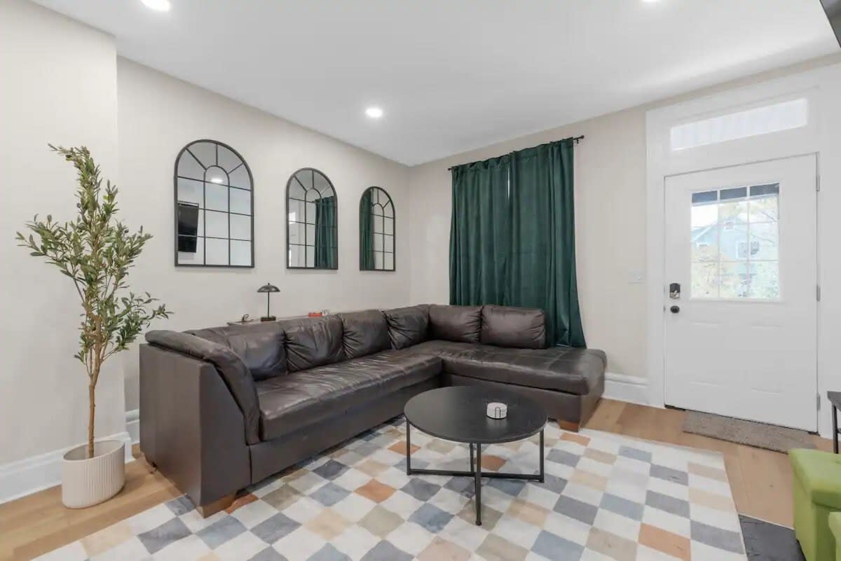 Inviting 7 Bed Home with Hot Tub and Fire Pit