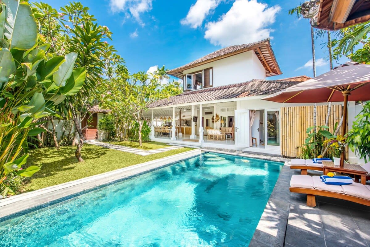 Villa London - 4BDR quiet, pool, prime location — Kuta, Bali — vacation rental
