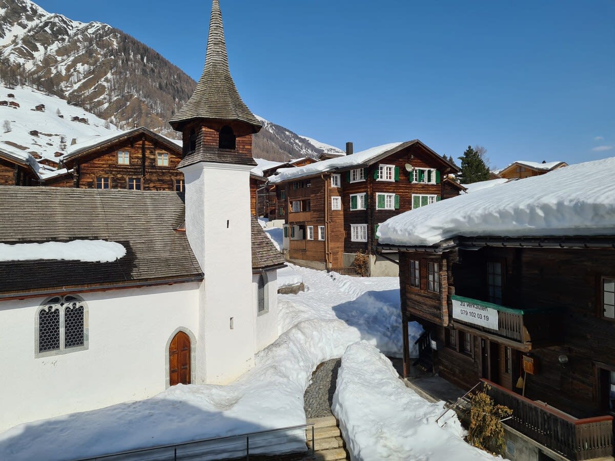 Traditional 4-Bedroom Duplex with Alpine Views — Goms, Wallis — vacation rental