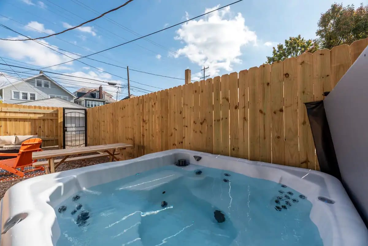 10-Bedroom Escape with Fenced Yard and Games