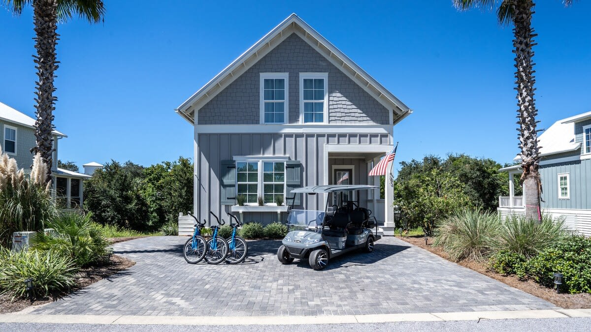 L'Aquila on 30A at Dune Side in Blue Mountain Beach