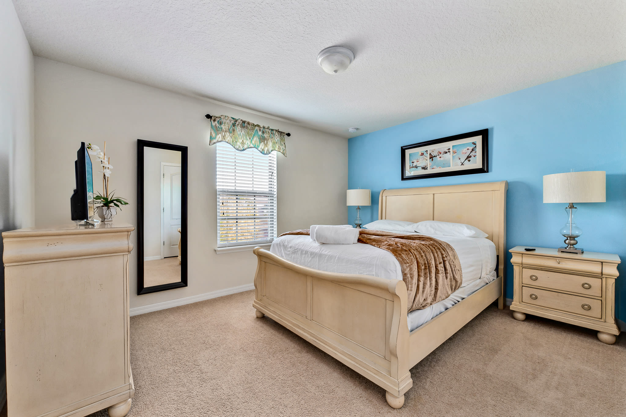 Luxury home w/private pool, water park & Disney