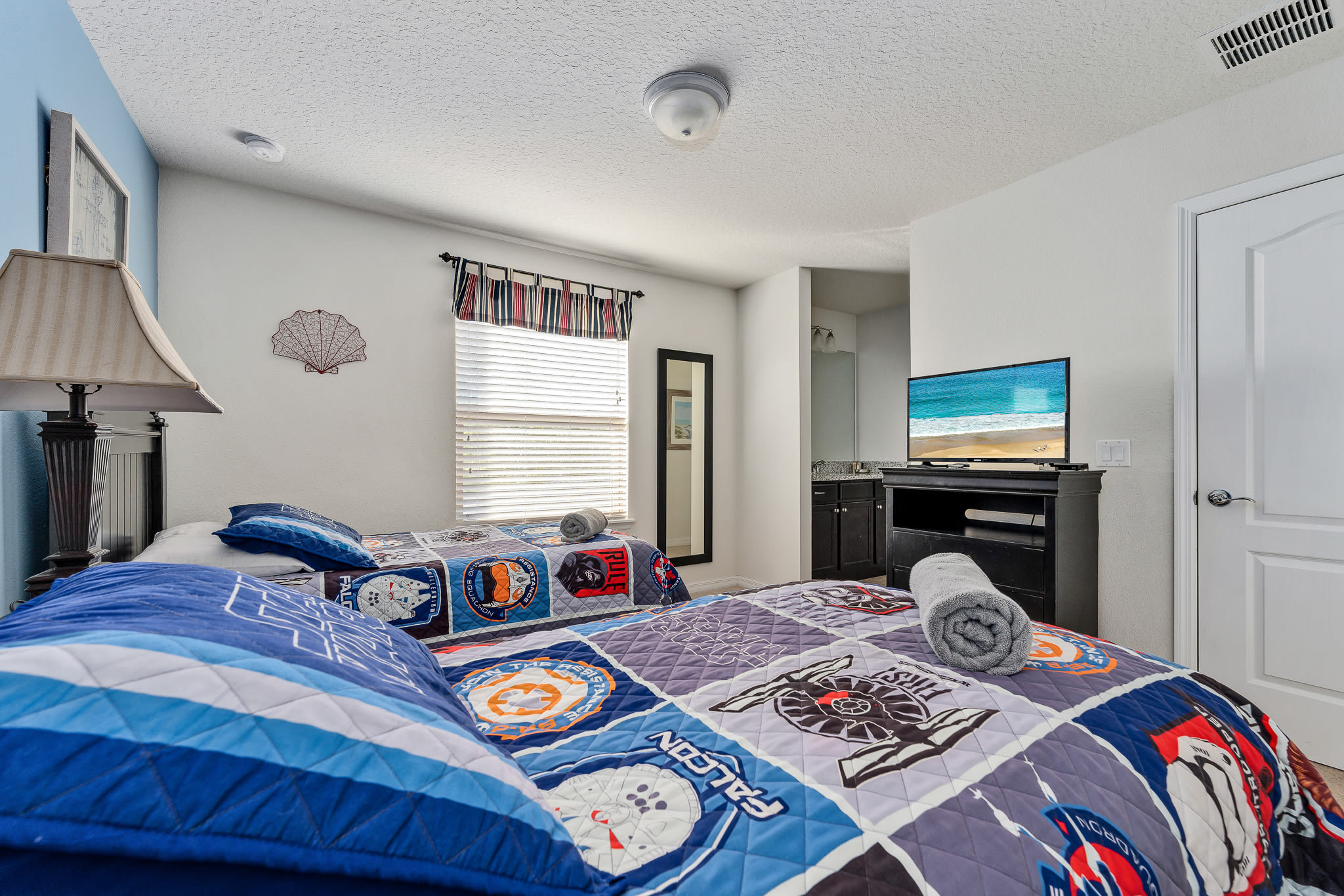 Luxury home w/private pool, water park & Disney