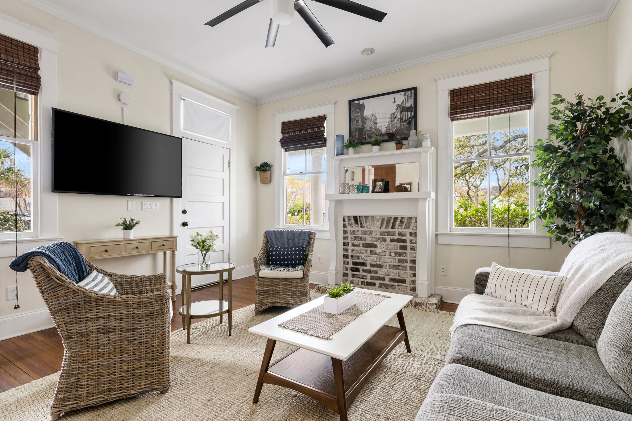 Downtown Historic Condo Steps to King St — Charleston, SC — vacation rental
