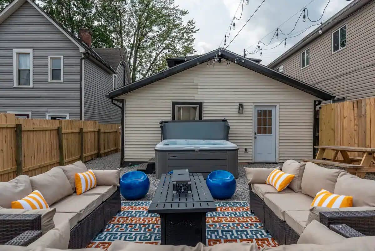 Walk to OSU: Relaxing Retreat with Hot Tub - Picture 37