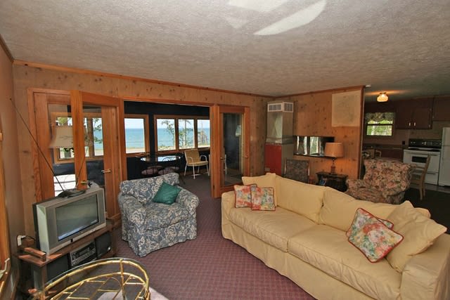 RC - Cottage #1163