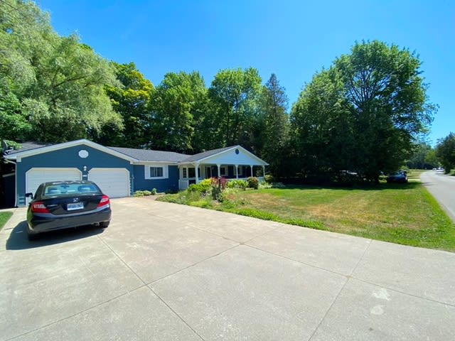 RC - Cottage #1726