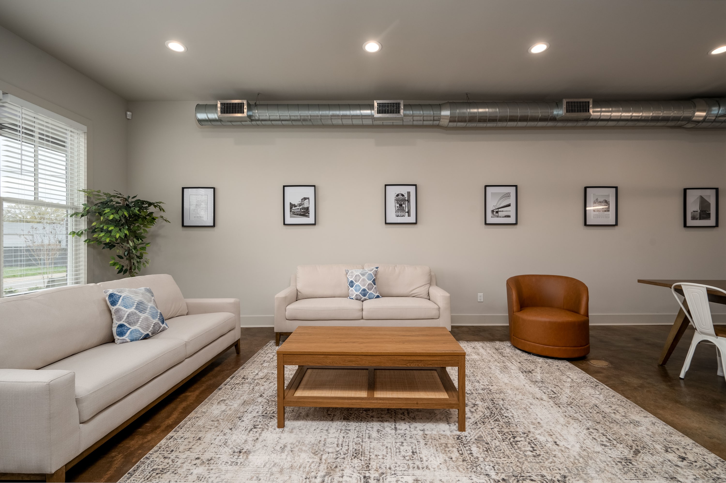 Newly Built Townhome - Close to Everything Midtown