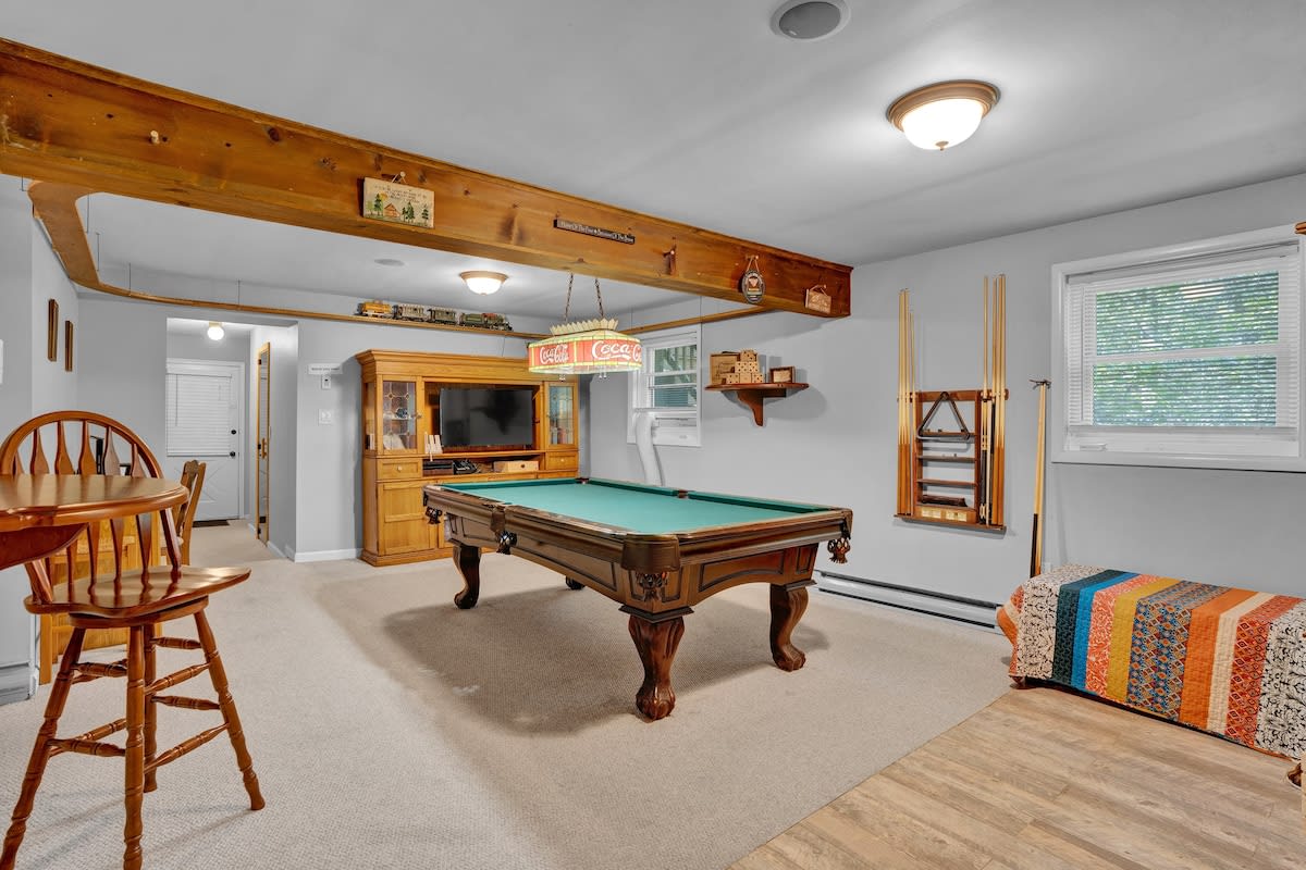 Log Cabin | King Beds | Lake Access