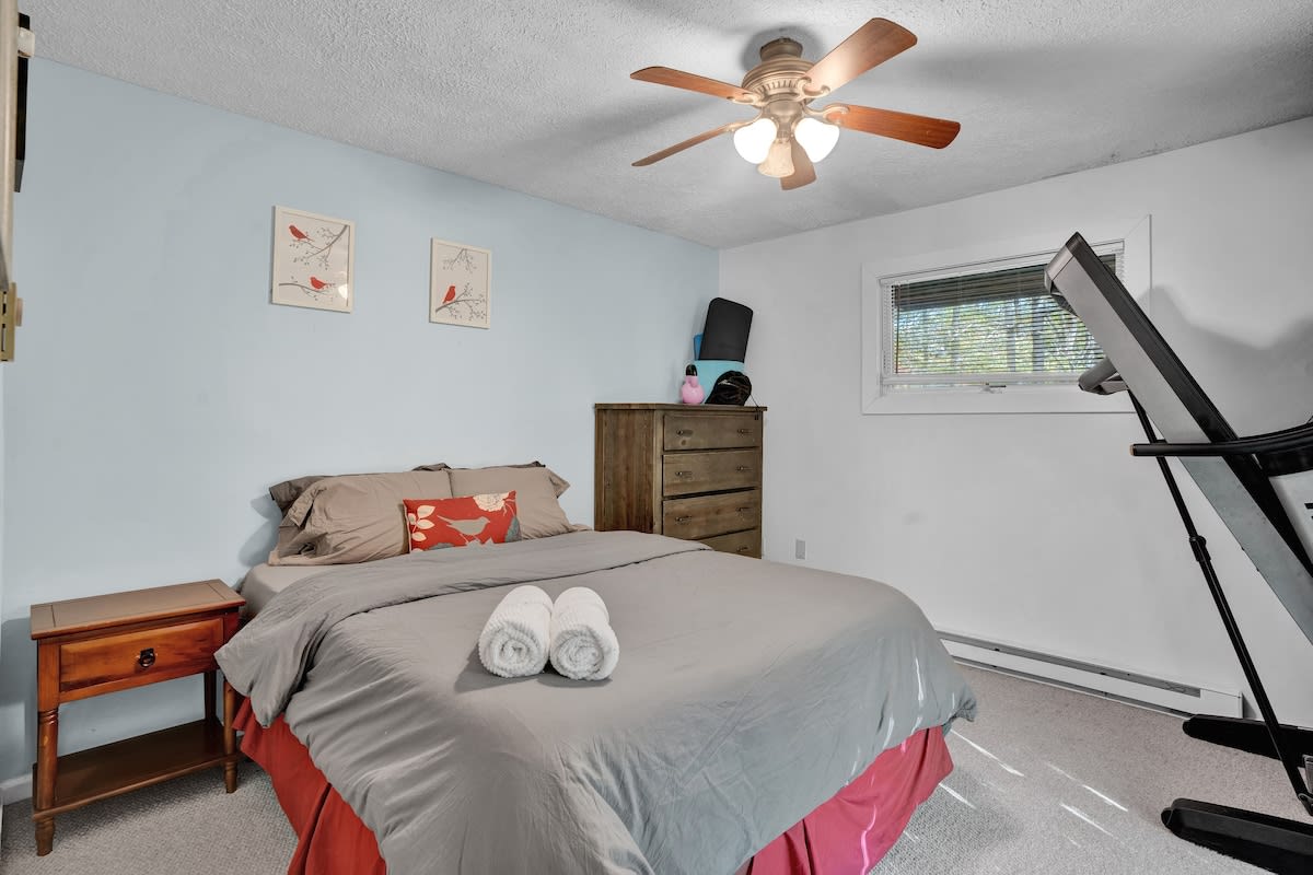 Log Cabin | King Beds | Lake Access