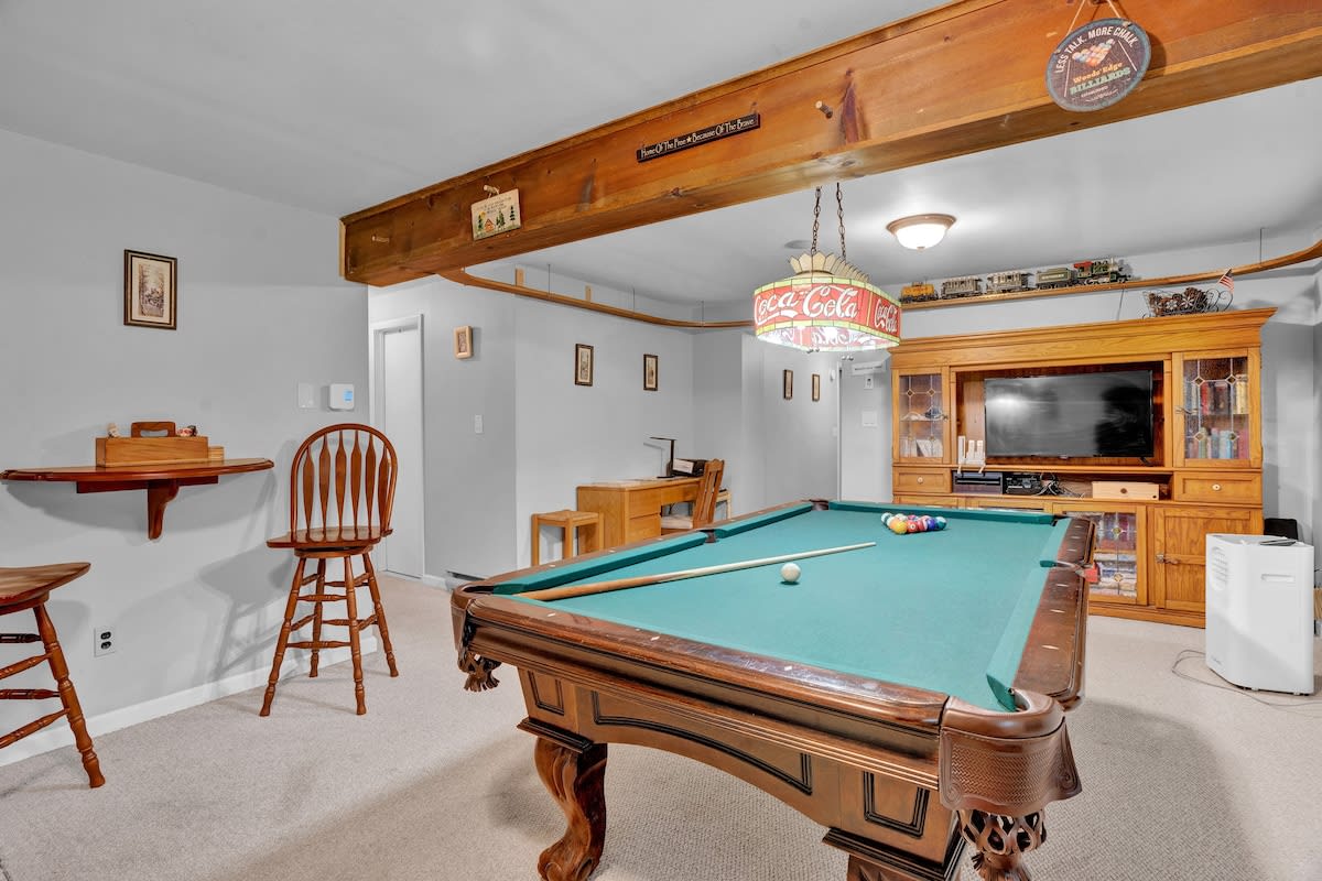 Log Cabin | King Beds | Lake Access