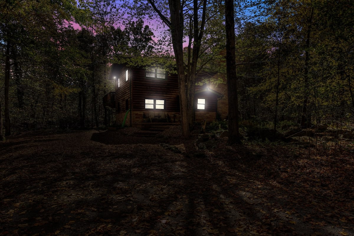 Log Cabin | King Beds | Lake Access