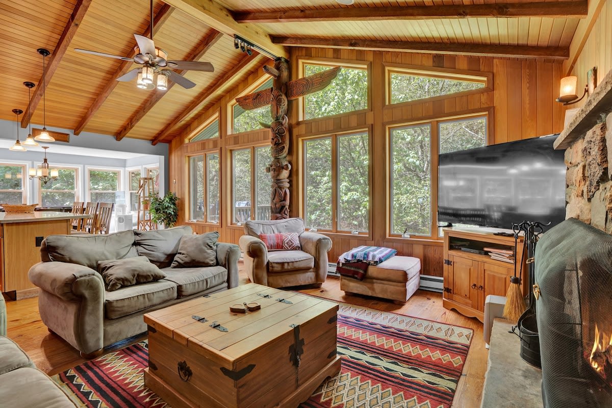 Log Cabin | King Beds | Lake Access — Gouldsboro, PA — vacation rental