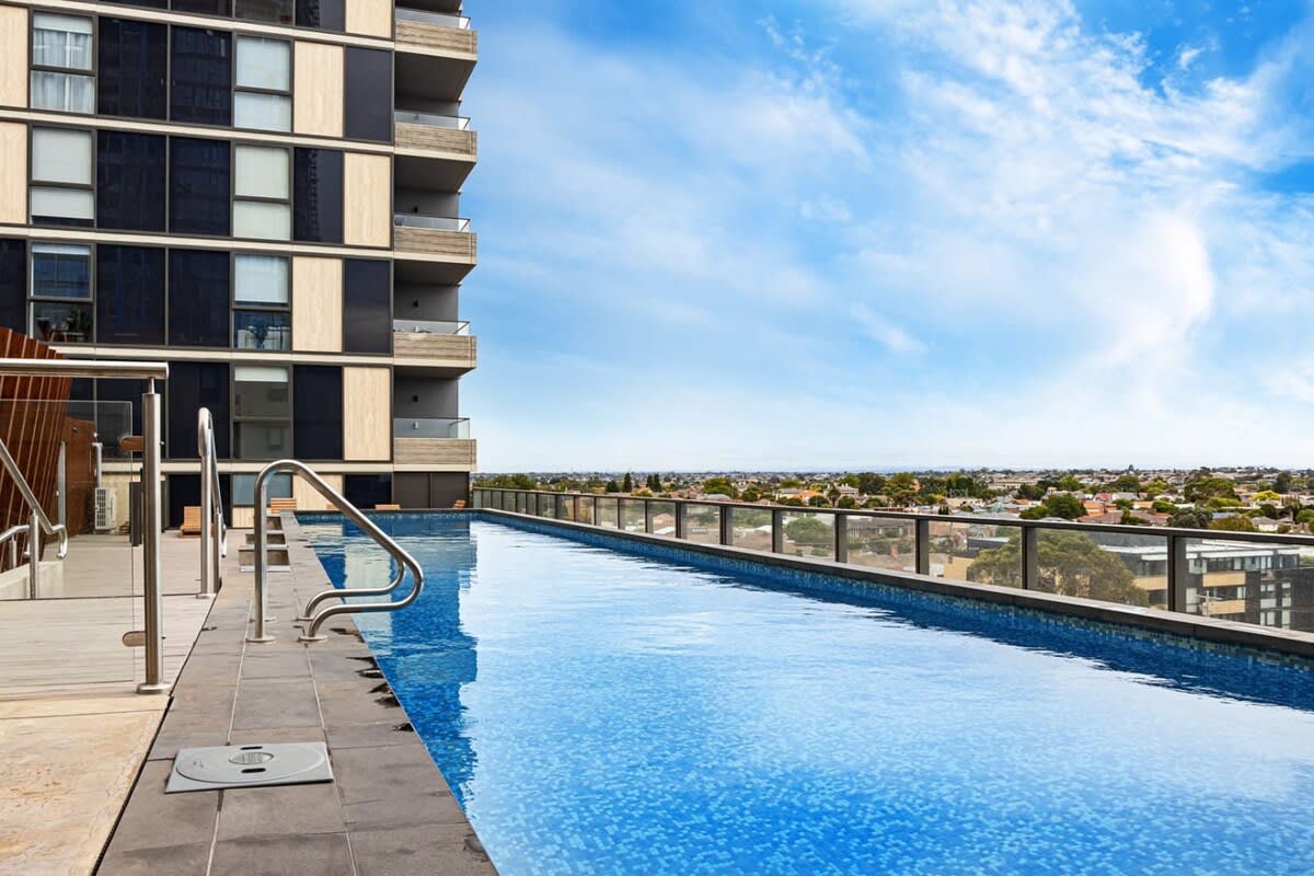 Pride Moonee Ponds 1B2B Nest Free Parking*Pool - Picture 1