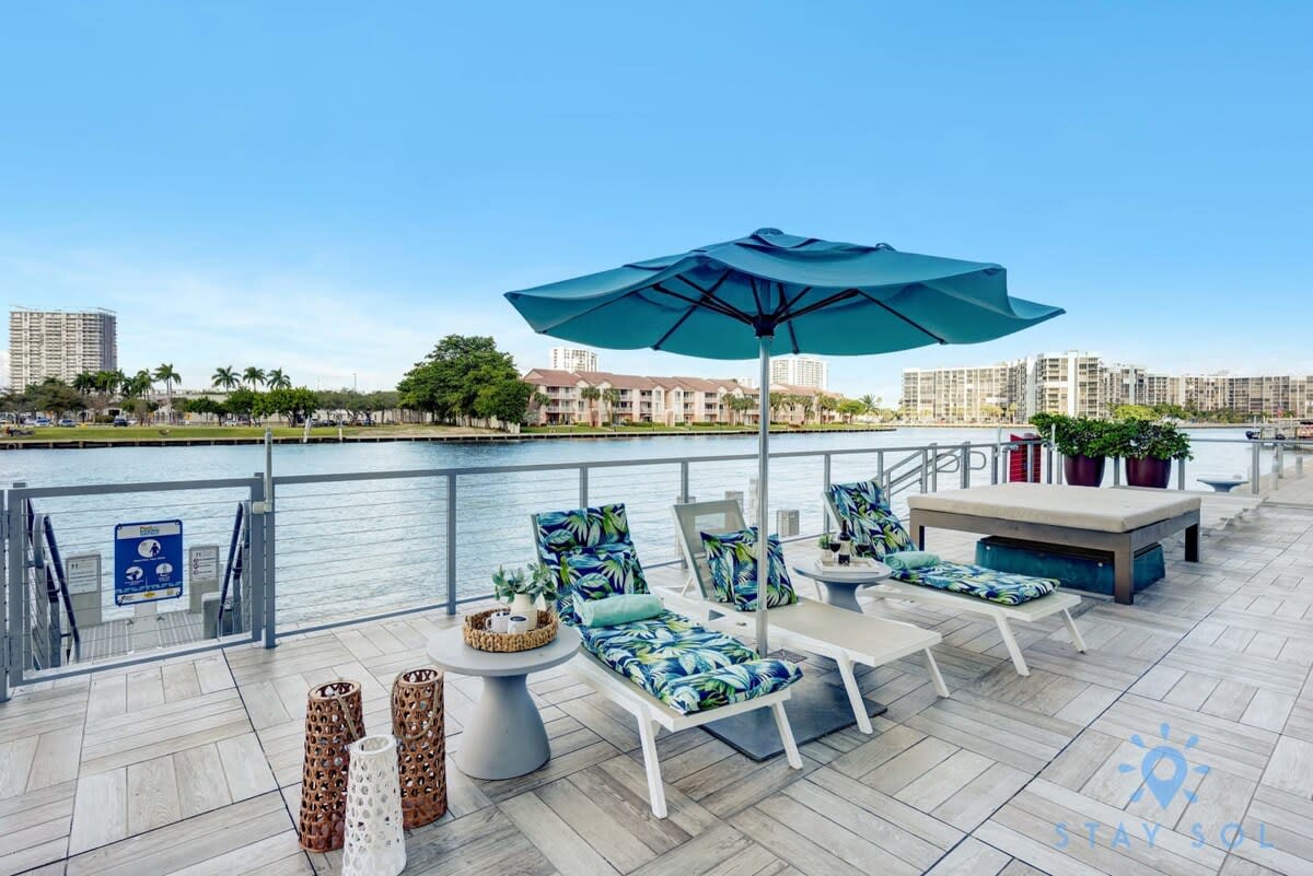 Wrap Around Balcony: Insane Views+ Amazing Pools - Picture 46