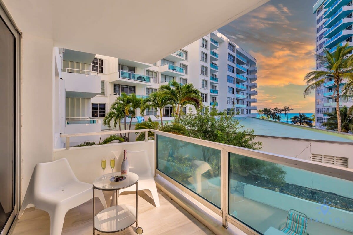 Ocean View |Balcony-Beachfront Resort — Miami, FL — vacation rental