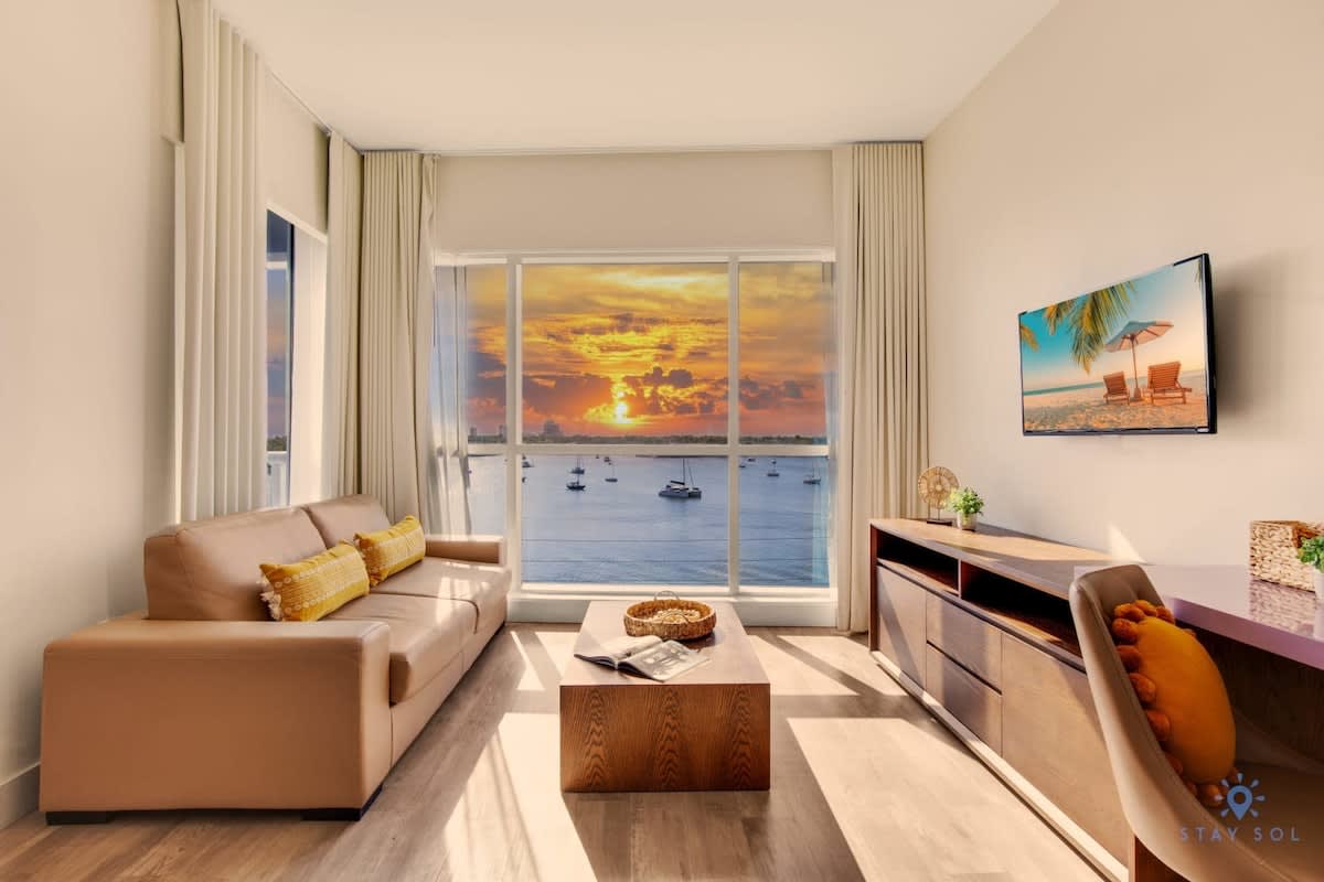 Bay View|Balcony|Amazing Pool|Hollywood Beach