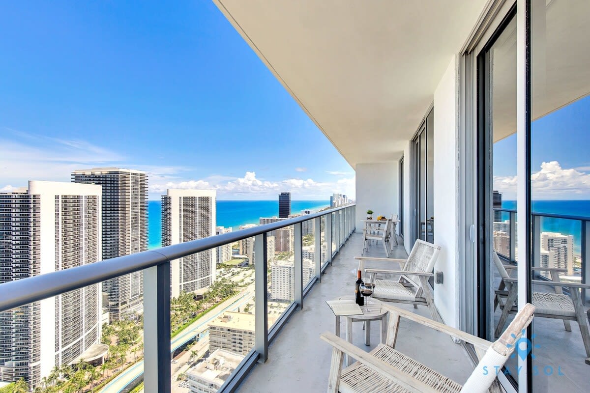 Oceanfront View|Balcony + Hot Tub+ Gym - Foto 1