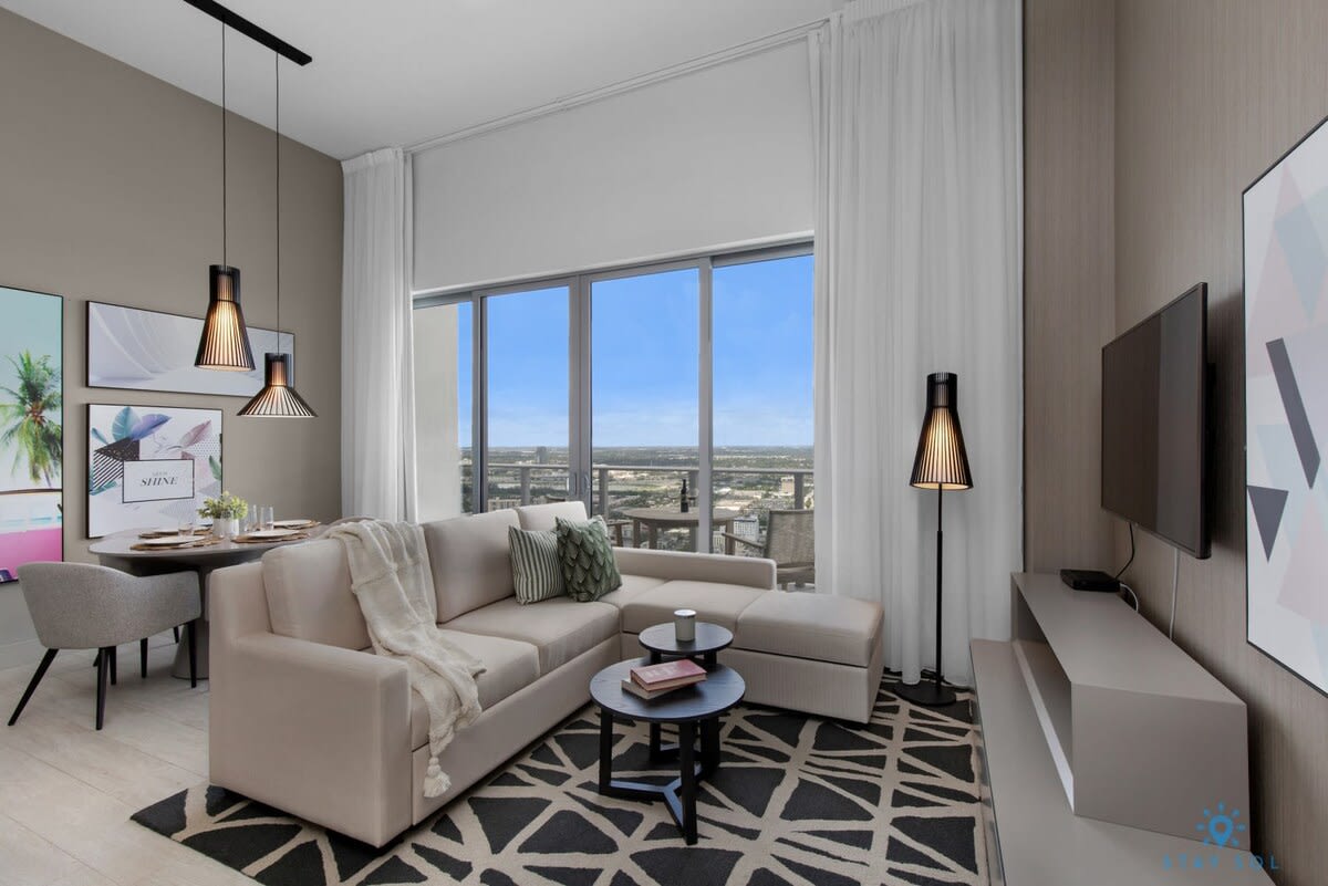 Spectacular Condo w/ Pools + Parking