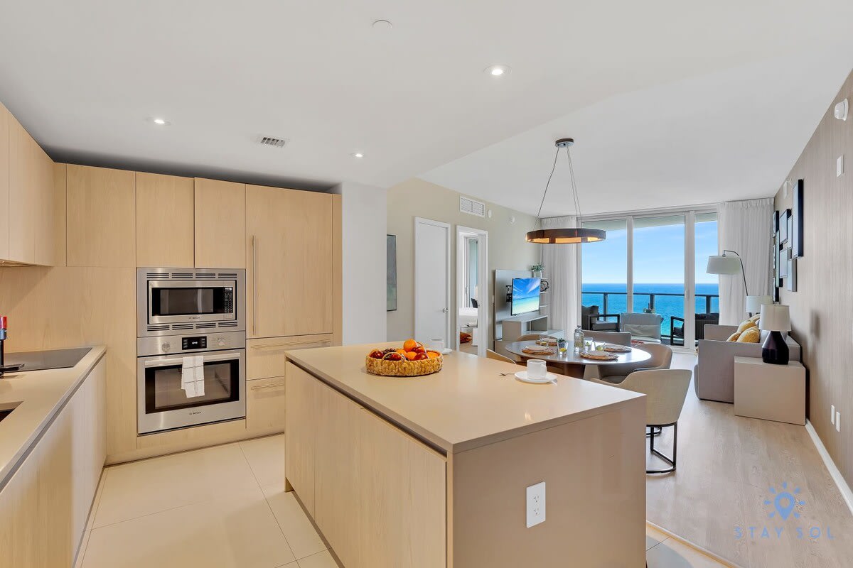 Ocean View Balcony|Beachfront Resort+Amazing Pools