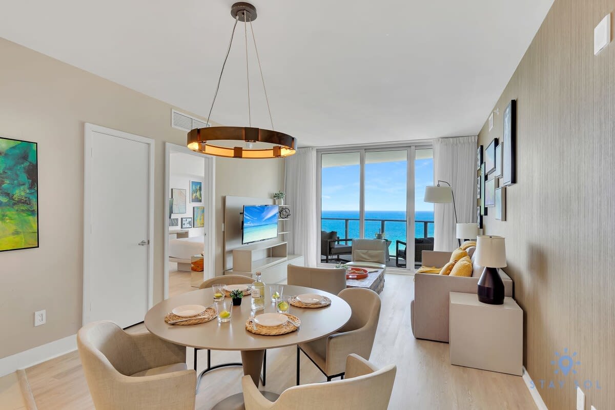 Ocean View Balcony|Beachfront Resort+Amazing Pools