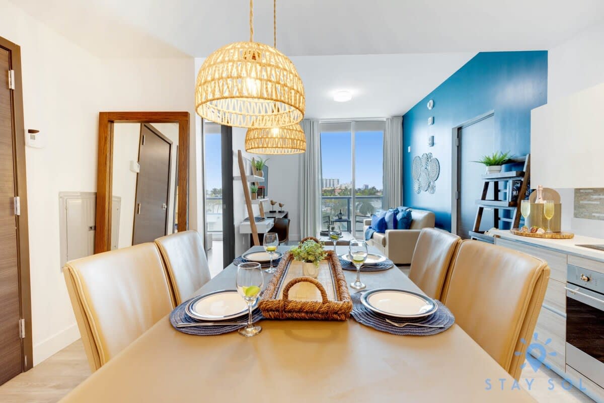 Exclusive Apartment| Rooftop Pool|Hollywood Beach