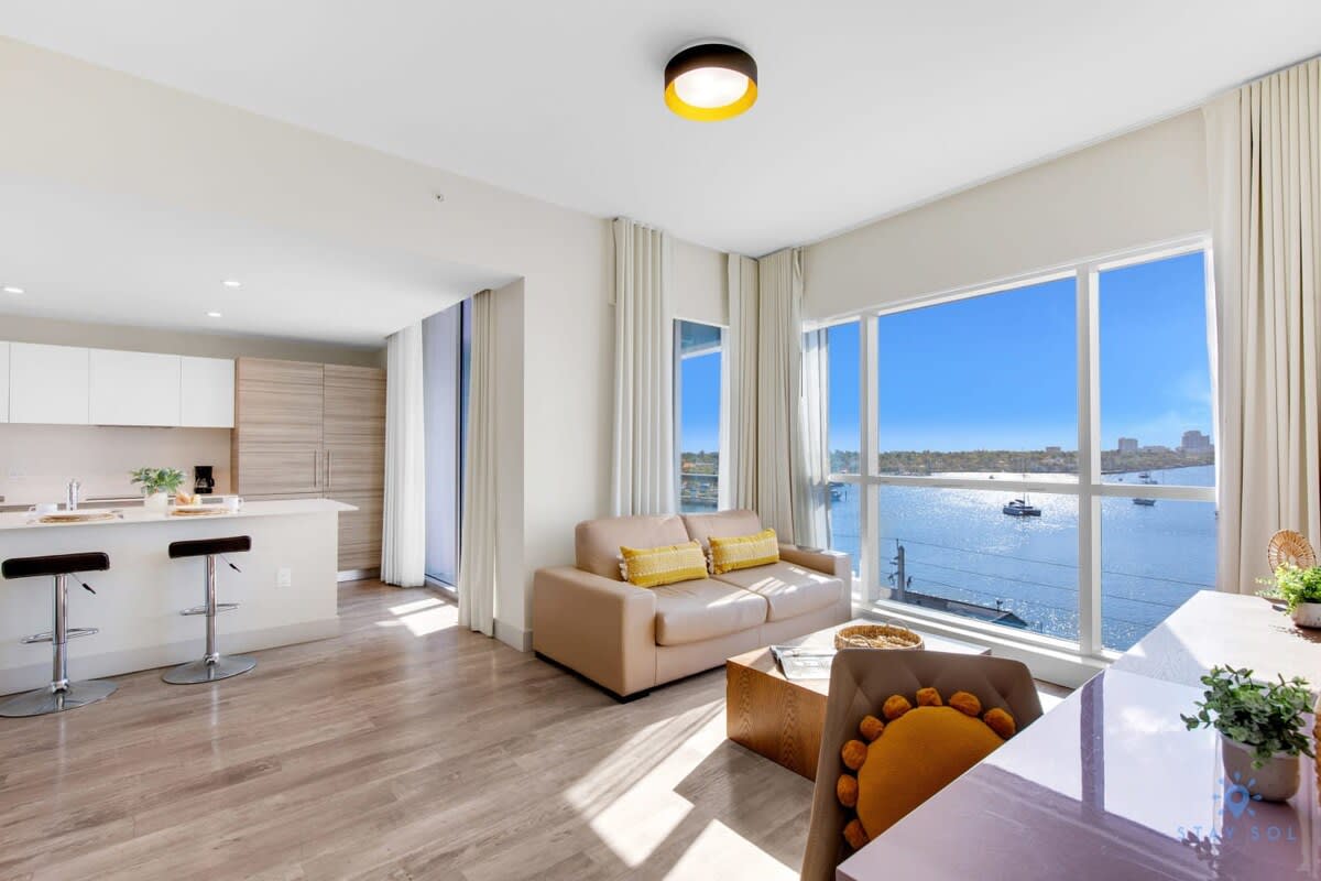 Bay View|Balcony|Amazing Pool| Hollywood Beach