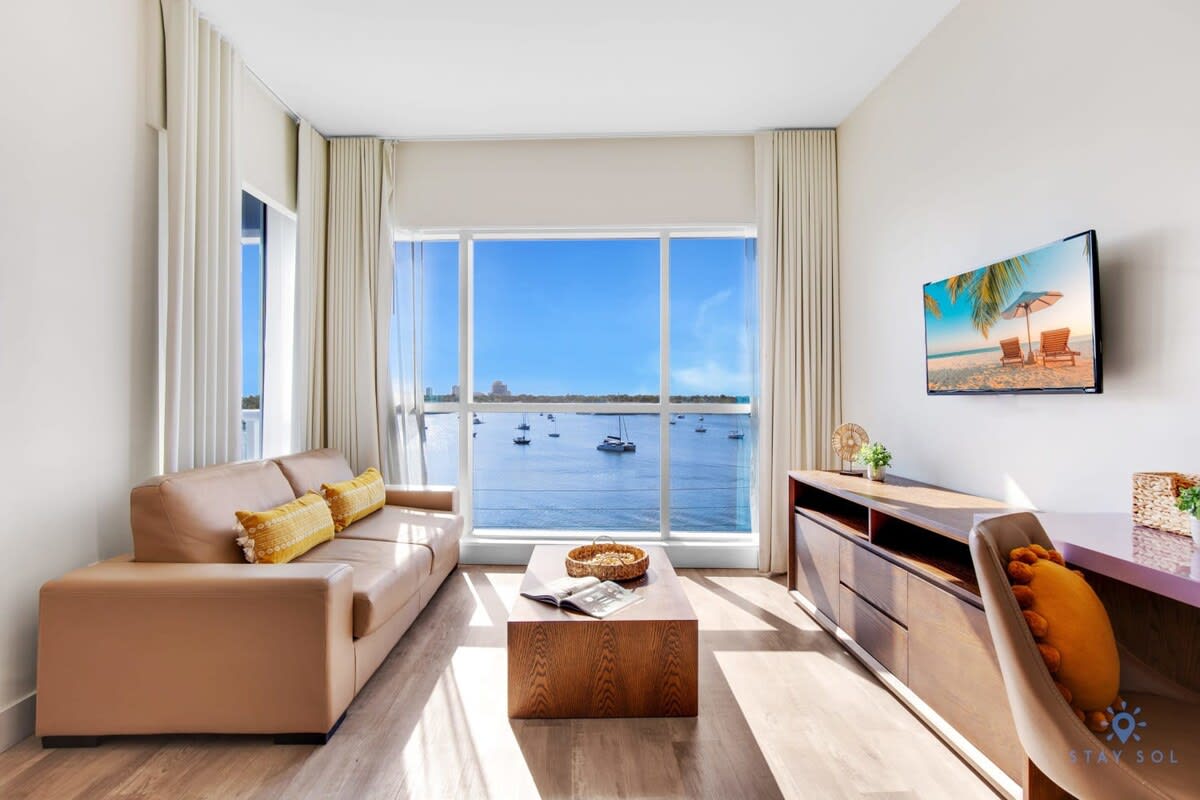 Bay View|Balcony|Amazing Pool| Hollywood Beach — Hollywood, FL — vacation rental